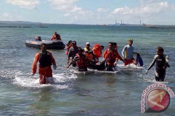 Basarnas Makassar evakuasi jasad di Sungai Jeneberang