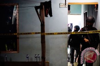 Terduga Teroris Bom Panci Bandung Korban Perceraian Orang Tuanya