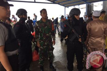 Brimob Karimun Perketat Pengamanan Pelabuhan