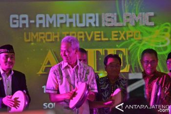 Gubernur Buka Pameran "islamic Umroh Travel Expo"