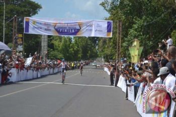 Morey Rebut Etape Pertama TdF 2017