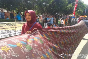 Pembuatan Kain Tenun Di Jepara Cetak Rekor 