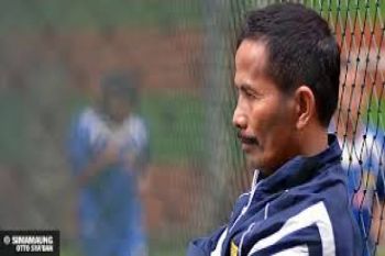  Djanur mundur sebagai pelatih Persib