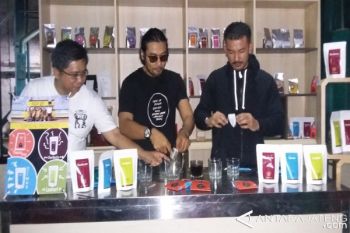Filosofi Kopi 2 Mengenalkan Kekayaan Indonesia 