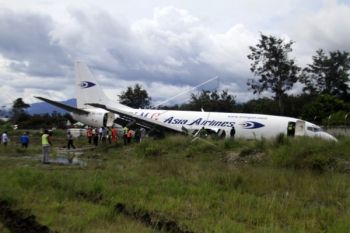 Pesawat Kargo Tergelincir