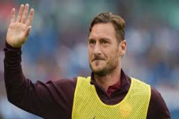 Totti direktur AS Roma