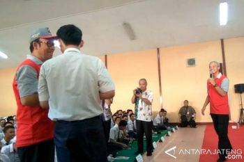 Ganjar Memotivasi Siswa Baru SMAN 5 Purwokerto (VIDEO)