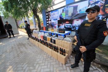 Bea Cukai Sita Jutaan Batang Rokok Ilegal 