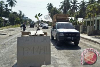 Warga Tuntut Penyelesaian Pengaspalan Padang-Pasaman Barat