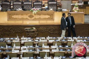 Empat Fraksi DPR Walkout Dari Sidang Paripurna