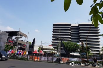 Depan Kantor Gubernur Disulap Jadi Sirkuit Balap