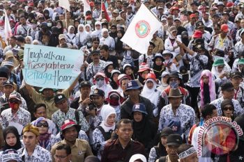 Gaji Guru Wiyata Bakti di Batang Dijanjikan Setara UMK 