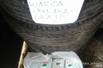 Warga Purwokerto Peroleh Garam Gratis dari Pengusaha