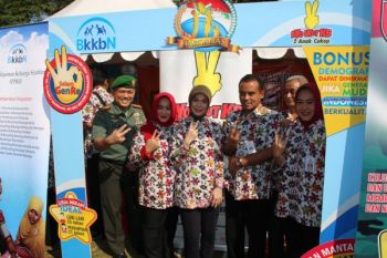 Bupati Tasdi Pamerkan Batik Khas Purbalingga