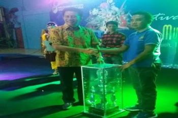 Kecamatan Teweh Tengah Juara Festival Budaya Dayak