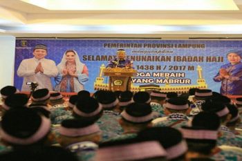 Jemaah Haji Lampung Dilepas Menuju Tanah Suci