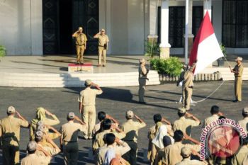 SEKERTARIS DPRD MENJADI PEMBINA UPACARA GABUNGAN