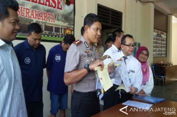 Tersangka Calo UNS Terancam Enam Tahun Penjara