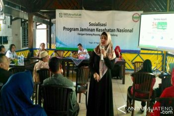 Dewi Aryani Sosialisasikan Program KIS di Tegal