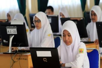 Wali Murid Minta Siswa Tak Dibebani PR