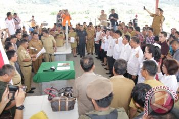 Sejumlah Pejabat Tinggi Pratama Minahasa Tenggara Dilantik