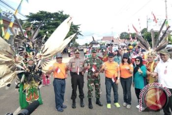 Pawai Pembangunan Bartim Berlangsung Meriah