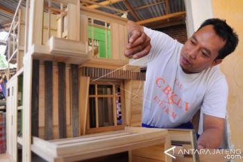 KERAJINAN BAHAN BAMBU