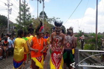 Warga Magelang Kirab Budaya Meriahkan Hut RI (VIDEO)