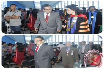 Runtuwene Kukuhkan 890 Wisudawan Unima