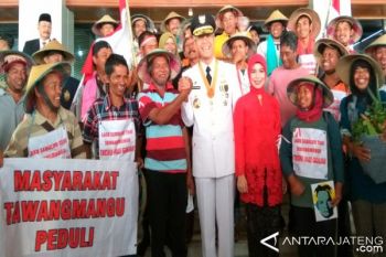 Ganjar Terharu dengan Aksi Dukungan Petani Tawangmangu