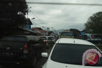 Kolaborasi pemerintah-masyarakat kunci urai kemacetan di Padang