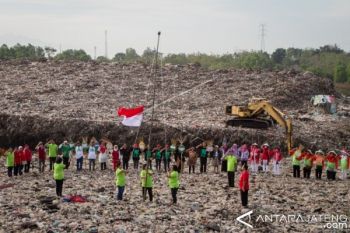 UPACARA DI TPA
