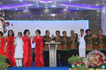 Lomban Pimpin Malam  Kebersamaan Apresiasi HUT ke-72 RI