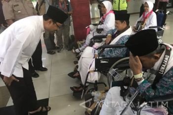 Wagub Jatim Imbau Jamaah Haji Tak Forsir Tubuh saat Beribadah