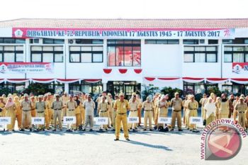 ASN MENGIKUTI APEL SENIN BERSAMA
