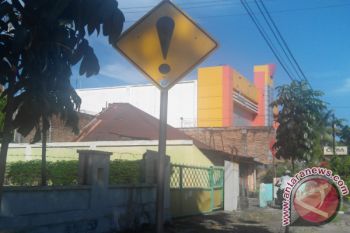 Pemkot Padang Imbau Masyarakat Tingkatkan Kepedulian Rambu-rambu Lalu Lintas