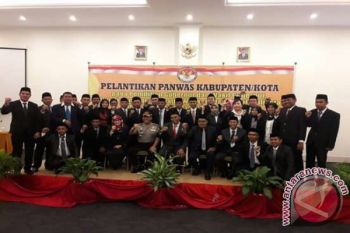 Bawaslu Lantik Anggota Panwaslih Se-Sultra 