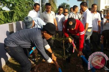 Bawaslu Sumsel tanam pohon bersama Panwas kabupaten