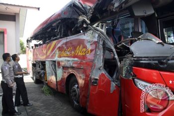 Kecelakaan Maut di Kebumen Tujuh Orang Tewas 