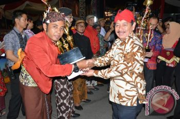 REKOR MURI FESTIVAL DALANG