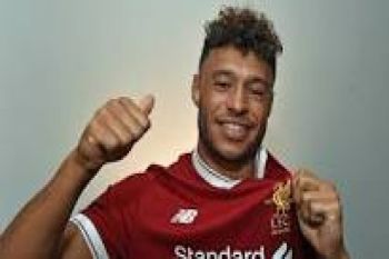   Chamberlain pindah dari Arsenal ke Liverpool