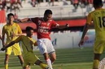 Bali United Tundukkan Persegres GU 3-1