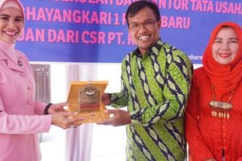 Ketua Yayasan Kemala Bhayangkari Riau Resmikan Renovasi SD Bhayangkari