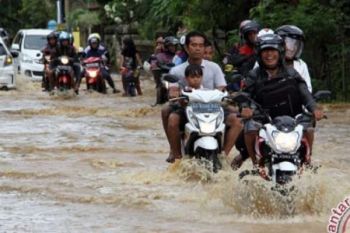 Pemprov Riau Diminta Prioritaskan Pembenahan Drainase