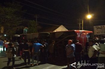 Korban Tewas Kecelakaan Bus Indonesia Bertambah