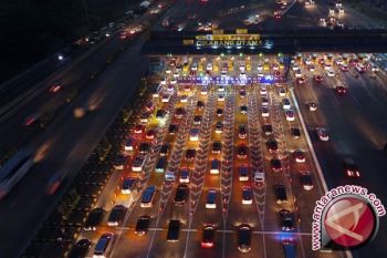 97.000 kendaraan diperkirakan lewat Tol Cikarang malam ini