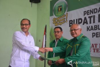 Mantan Wartawan Mendaftar Cabup Temanggung