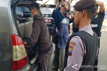 KPK Geledah Kantor Kesyahbandaran Pelabuhan Tanjung Emas 