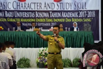 Syahrul Imbau Mahasiswa Unibos Hidup Mandiri