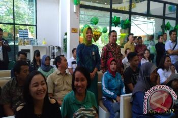 Direktur Keuangan BPJSTK Layani Peserta di Manado 